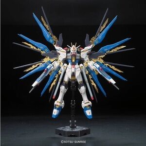 MGEX Mobile Suit Gundam Strike Freedom Gundam Metal Build